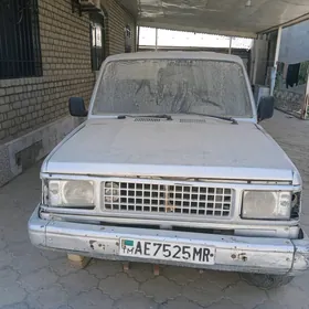 Isuzu Trooper 1989