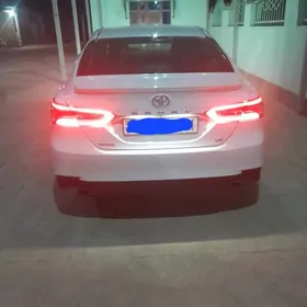 Toyota Camry 2019