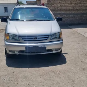 Toyota Sienna 2002