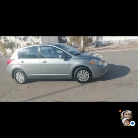 Nissan Versa 2010