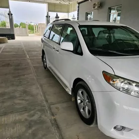 Toyota Sienna 2017