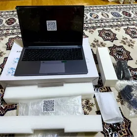 Noutbuk 12 pokolenia i7 512GB