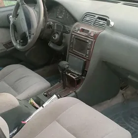 Nissan Cefiro 1995