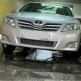 Toyota Camry 2010