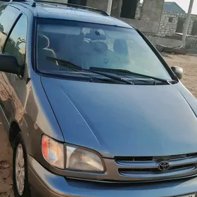 Toyota Sienna 2000