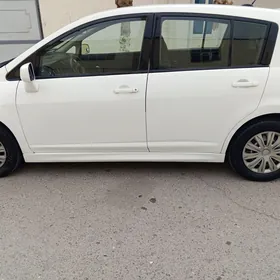 Nissan Versa 2010