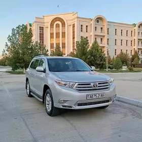 Toyota Highlander 2013