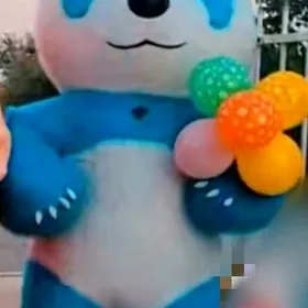 Satlyk gök panda aýy mişka