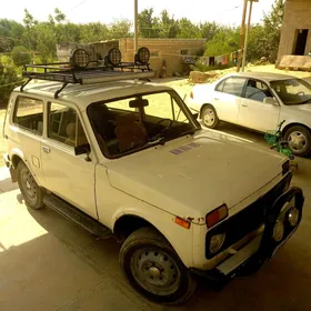 Lada Niva 2003