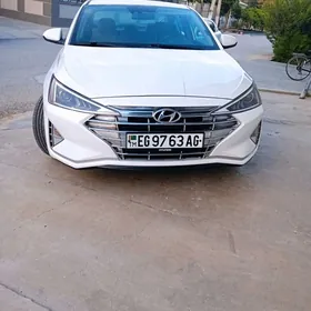 Hyundai Elantra 2020