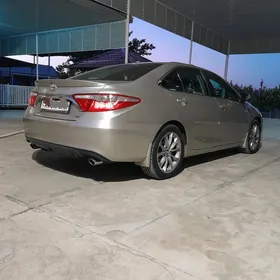 Toyota Camry 2016