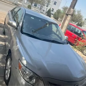 Toyota Camry 2011