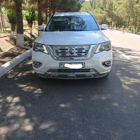 Nissan Pathfinder 2020