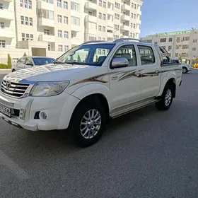 Toyota Hilux 2014