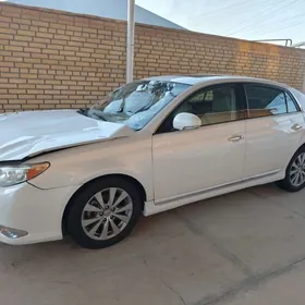 Toyota Avalon 2012