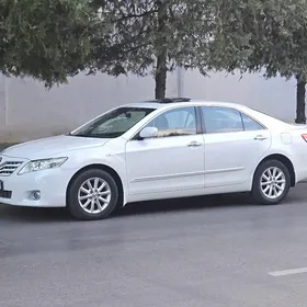 Toyota Camry 2011
