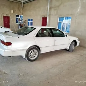 Toyota Camry 2001