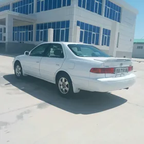 Toyota Camry 2000