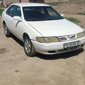 Nissan Sunny 1999