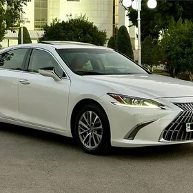 Lexus ES 350 2022