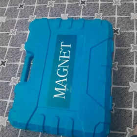 MAGNET