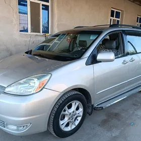 Toyota Sienna 2004