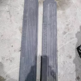 MITSUBISHI  ПОРОГ