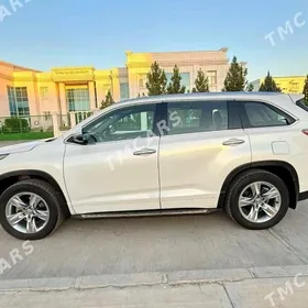 Toyota Highlander 2016
