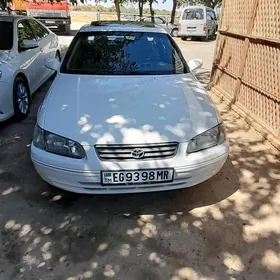 Toyota Camry 1998