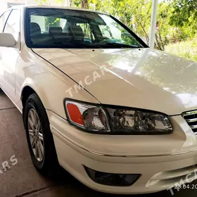 Toyota Camry 2001