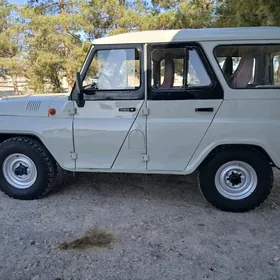 UAZ 469 2002