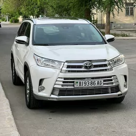 Toyota Highlander 2018