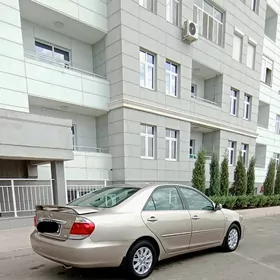 Toyota Camry 2003