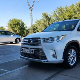 Toyota Highlander 2019