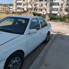 Toyota Corona 1999