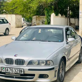 BMW E39 2002