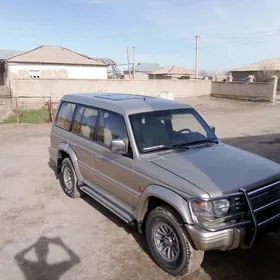Mitsubishi Pajero 1998