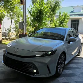 Toyota Camry 2025