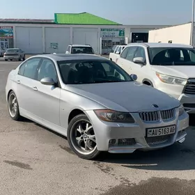 BMW 330 2005