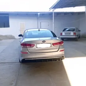 Kia Optima 2020