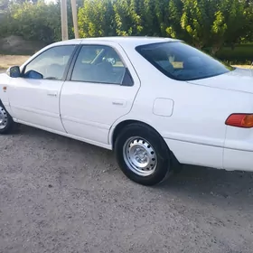 Toyota Camry 2001