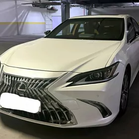 Lexus ES 300h 2024