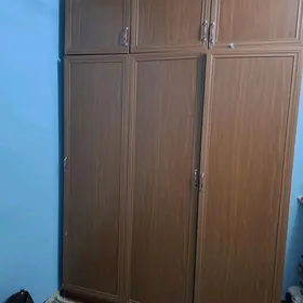 şkaf