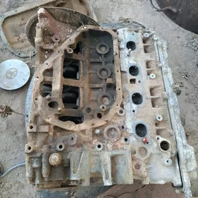 2.4 dwigatel