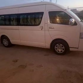 Toyota Hiace 2009