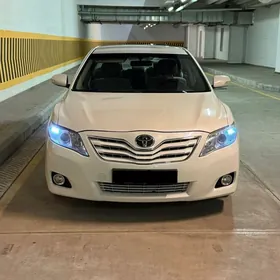 Toyota Camry 2010