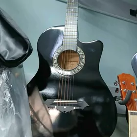 AKUSTIK GITARA