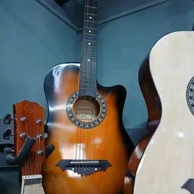 AKUSTIK GITARA