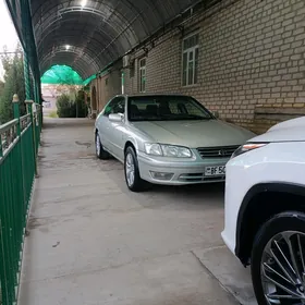 Toyota Camry 2001