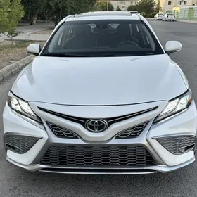 Toyota Camry 2022